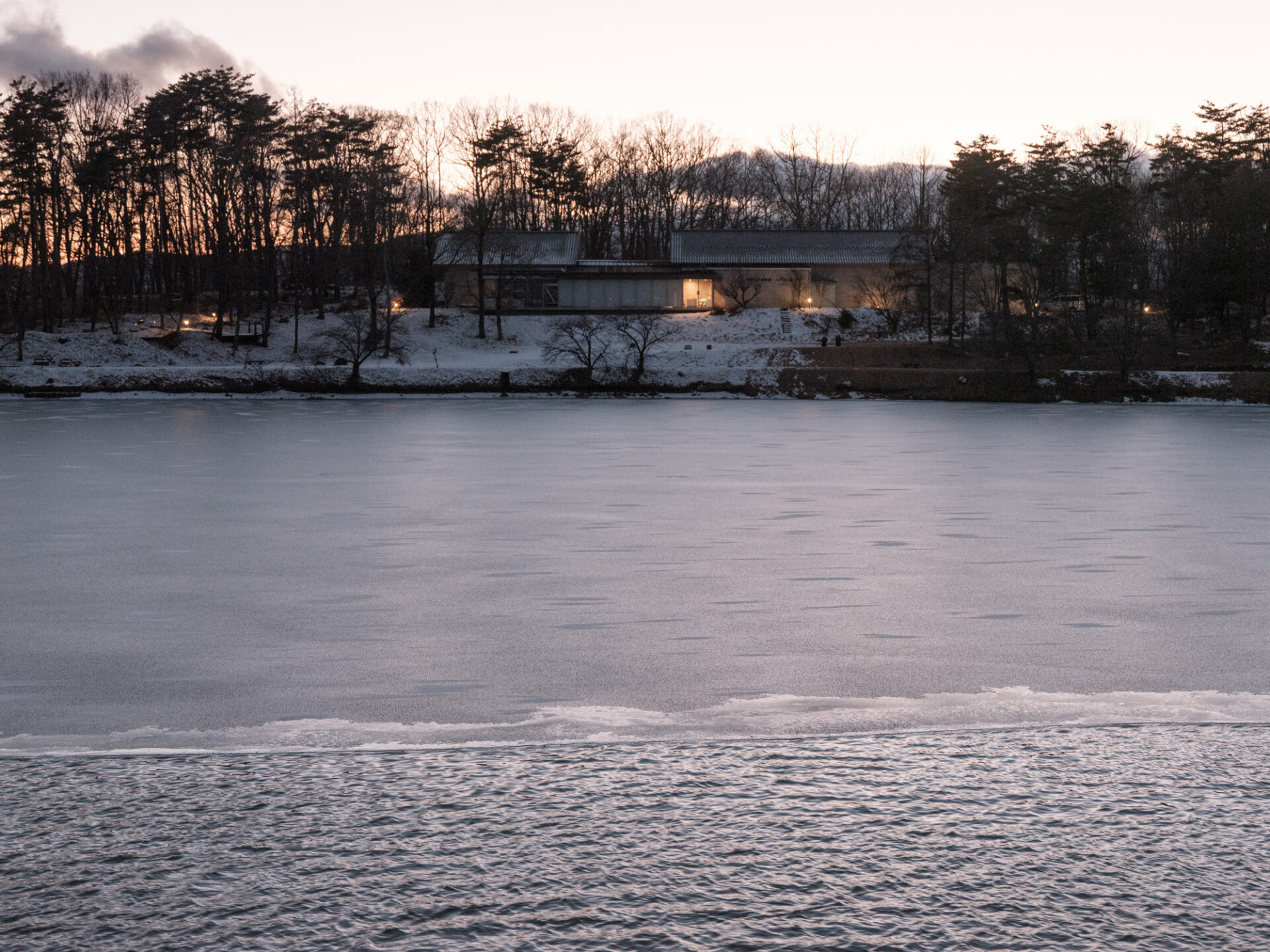 芸術むら公園にある美術館　梅野記念絵画館