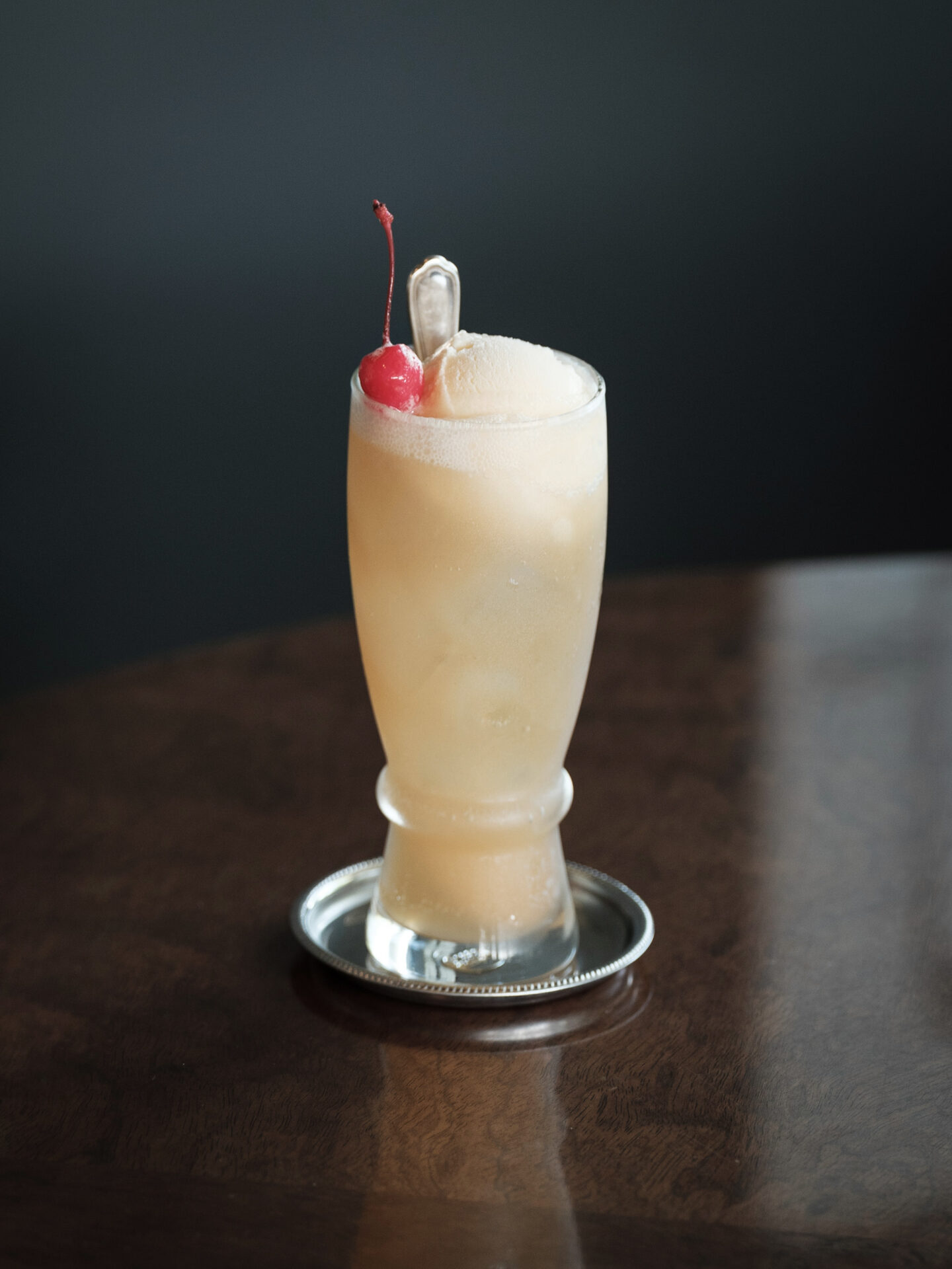 喫茶店の懐かしいフロート