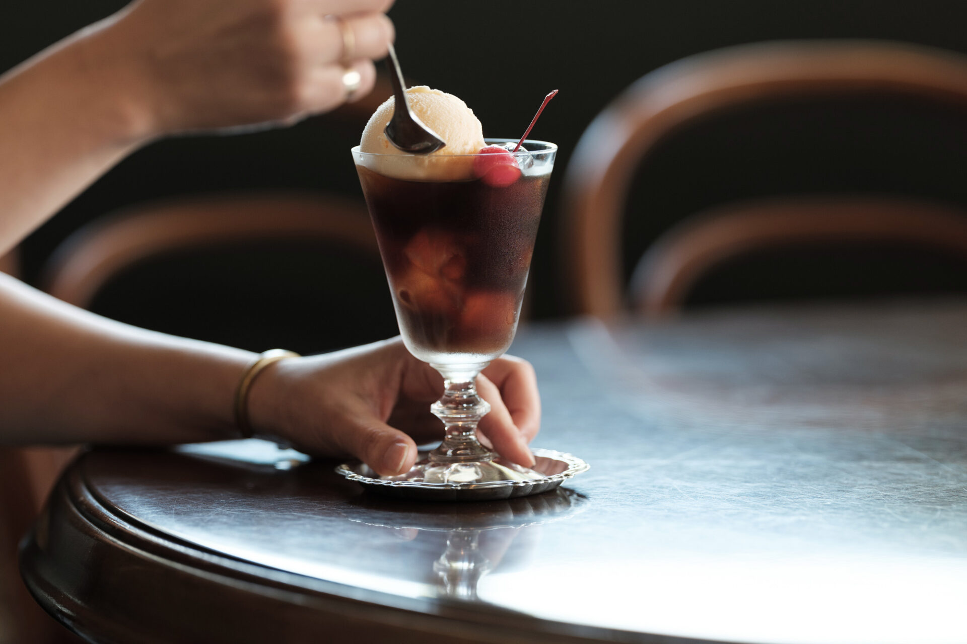 問touのコーヒーフロート